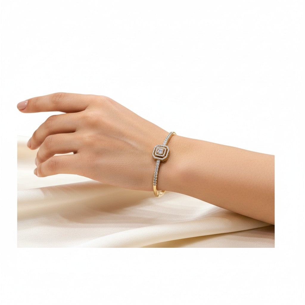 Bracelet Jonc Carré Halo – Acier Inoxydable Doré & Zircons
